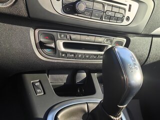 2013 Renault Scenic III Рестайлинг 2, бежевый, 1130000 рублей, вид 5