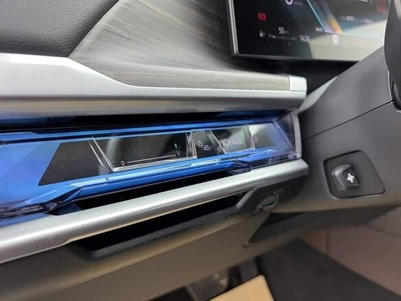 2024 BMW 7 серии 760i xDrive VII (G70), чёрный, 11150018 рублей - вид 27