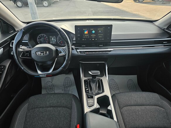 2023 Geely Emgrand II, золотистый, 1549995 рублей - вид 13