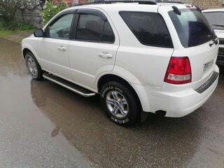 2003 Kia Sorento 4-speed I, белый, 500000 рублей, вид 3
