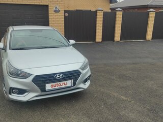 2017 Hyundai Solaris II, серебристый, 1250000 рублей, вид 2