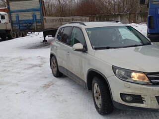 2013 Volkswagen Tiguan I Рестайлинг, белый, 1700000 рублей, вид 2