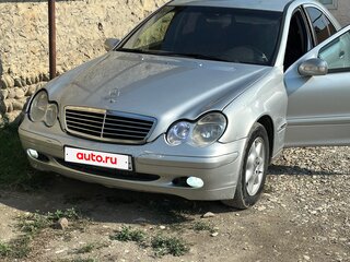 2003 Mercedes-Benz C-Класс 180 II (W203), белый, 650000 рублей, вид 3