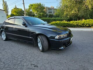 2002 BMW 5 серии 540i IV (E39) Рестайлинг, чёрный, 3000000 рублей, вид 1