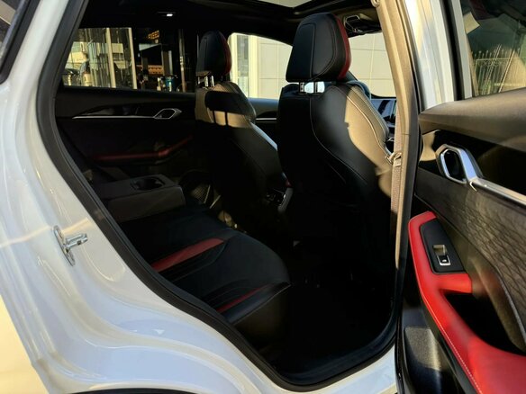 2024 Geely Coolray I Рестайлинг, белый, 2049000 рублей - вид 13