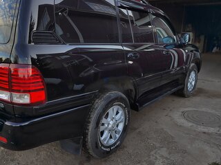 2004 Toyota Land Cruiser 100 Series Рестайлинг 1, чёрный, 2200000 рублей, вид 2