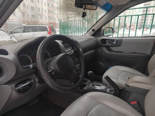 2008 Hyundai Santa Fe Classic Classic, серый, 700000 рублей, вид 2