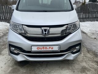 2015 Honda Stepwgn V, серый, 2250000 рублей, вид 2