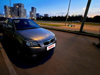 2011 Kia Rio II Рестайлинг, серый, 700000 рублей, вид 2