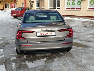 2020 Volvo S60 III, серебристый, 2250000 рублей, вид 2