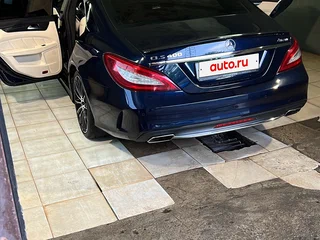 2017 Mercedes-Benz CLS 400 II (C218) Рестайлинг, синий, 5500000 рублей, вид 4
