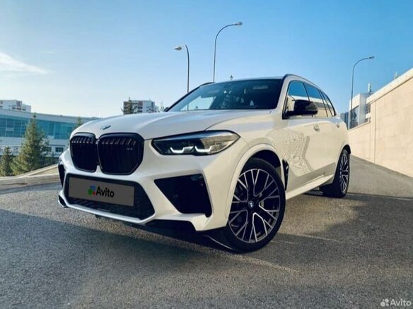 2019 BMW X5 40i IV (G05/G18), белый, 5300000 рублей - вид 2
