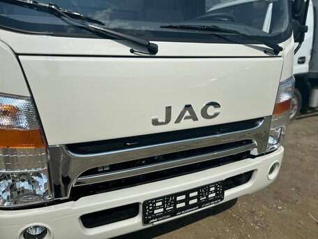 2024 JAC N90, бежевый, 6150000 рублей, вид 3