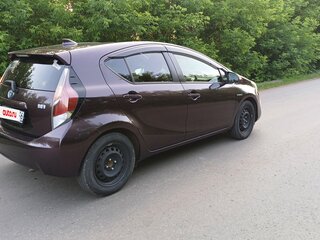 2017 Toyota Aqua I Рестайлинг, фиолетовый, 950000 рублей, вид 2