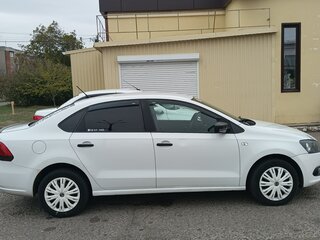 2014 Volkswagen Polo V, белый, 675000 рублей, вид 2