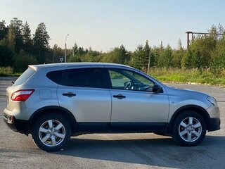 2011 Nissan Qashqai I Рестайлинг, серебристый, 1250000 рублей, вид 4