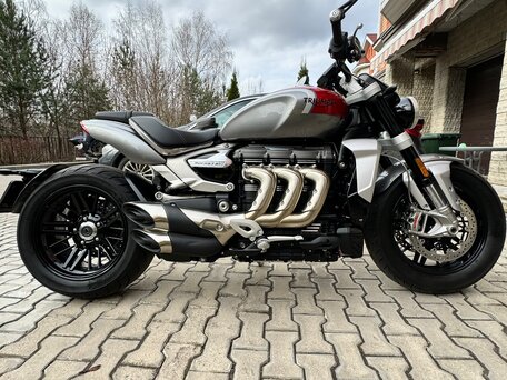 2023 Triumph Rocket 3, серебристый, 1900000 рублей, вид 1