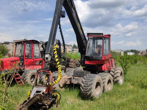 2013 Komatsu 911, красный, 5500000 рублей - вид 2