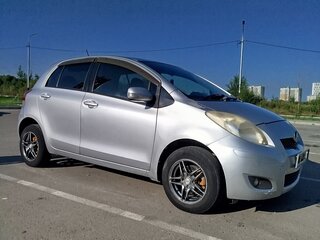 2009 Toyota Vitz II (XP90), серый, 570000 рублей, вид 5