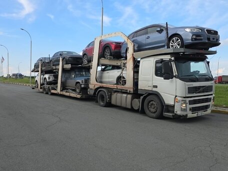 2004 Volvo FM, белый, 4200000 рублей, вид 2