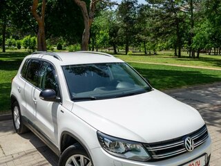 2013 Volkswagen Tiguan I Рестайлинг, белый, 1530000 рублей, вид 1