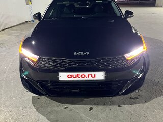 2021 Kia K5 III, чёрный, 2000000 рублей, вид 2