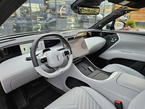 2025 Avatr 11 116 kWh I, серый, 6800000 рублей - вид 18