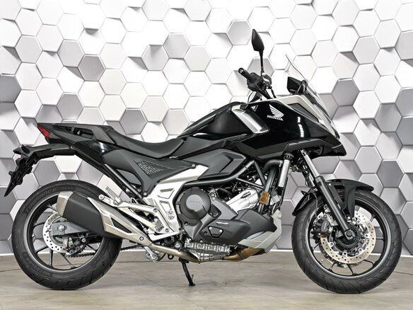 2026 Honda NC 750X, чёрный, 1499000 рублей - вид 2