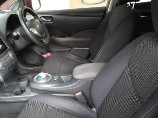 2012 Nissan Leaf I (ZE0/AZE0), красный, 1500000 рублей, вид 2