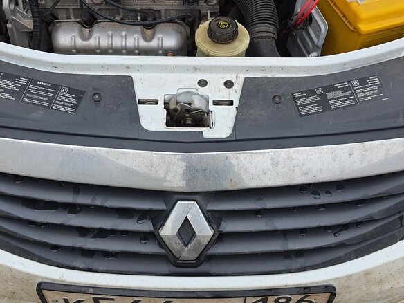 2010 Renault Logan I Рестайлинг, белый, 900000 рублей - вид 6