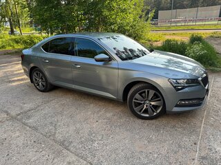 2019 Skoda Superb III Рестайлинг, серый, 3000000 рублей, вид 5