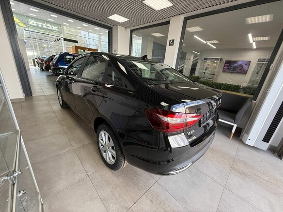 2026 Lada (ВАЗ) Vesta I Рестайлинг (NG), чёрный, 2015000 рублей - вид 4