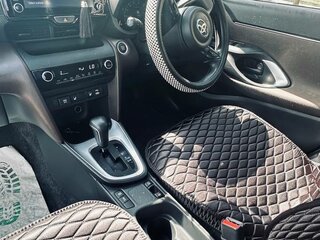 2020 Toyota Yaris Cross I, белый, 2050000 рублей, вид 5
