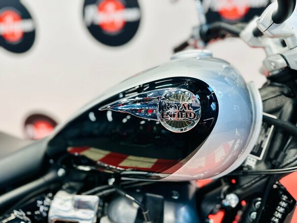 2026 Royal Enfield Super Meteor, серебристый, 773000 рублей - вид 21
