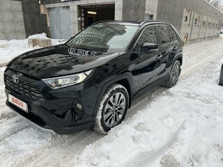 2020 Toyota RAV4 V (XA50), чёрный, 3900000 рублей, вид 2