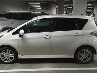 2010 Toyota Ractis II, белый, 1010000 рублей, вид 4