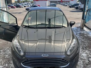2017 Ford Fiesta Mk6 Рестайлинг, серый, 1200000 рублей, вид 2