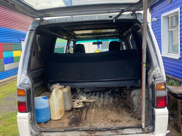1990 Mitsubishi Delica III, голубой, 315000 рублей - вид 7