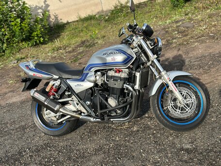 1999 Honda CB 1300, серебристый, 360000 рублей, вид 2