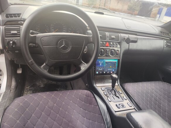 1998 Mercedes-Benz E-Класс 240 II (W210, S210), серебристый, 400000 рублей - вид 6