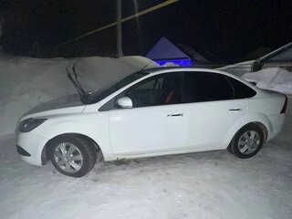 2011 Ford Focus II Рестайлинг, белый, 370000 рублей, вид 4