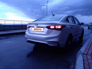 2018 Hyundai Solaris II, серебристый, 1250000 рублей, вид 3