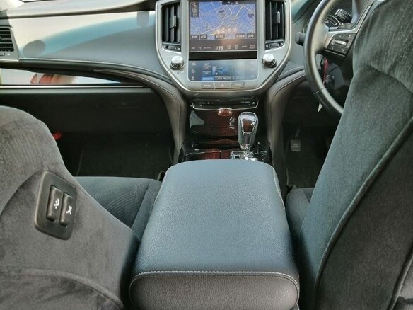 2017 Toyota Crown XIV (S210) Рестайлинг, серебристый, 2650000 рублей - вид 6