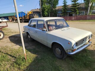 1977 Lada (ВАЗ) 21011, белый, 195000 рублей, вид 3