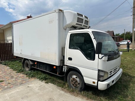 2006 Isuzu Elf (N-series), белый, 1100000 рублей, вид 1