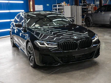 2020 BMW 5 серии 530d xDrive VII (G30/G31/G38) Рестайлинг, чёрный, 5000000 рублей, вид 4