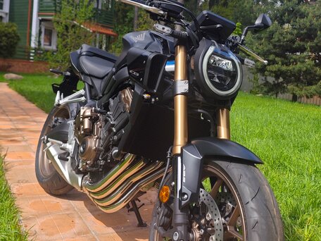 2025 Honda CB 650R, чёрный, 1449000 рублей, вид 3