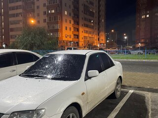 2001 Mazda Familia VIII (BJ), белый, 350000 рублей, вид 1