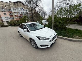 2016 Ford Focus III Рестайлинг, белый, 1450000 рублей, вид 2