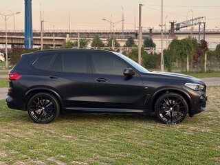 2020 BMW X5 30d IV (G05/G18), чёрный, 6450000 рублей, вид 3